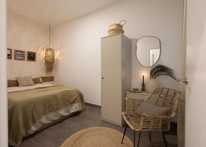 Damar - 2 Bedrooms And Balcony In Eixample Dreta Διαμέρισμα
