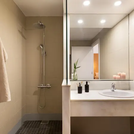 Apartment Damar - 2 Bedrooms And Balcony In Eixample Dreta Barcelona